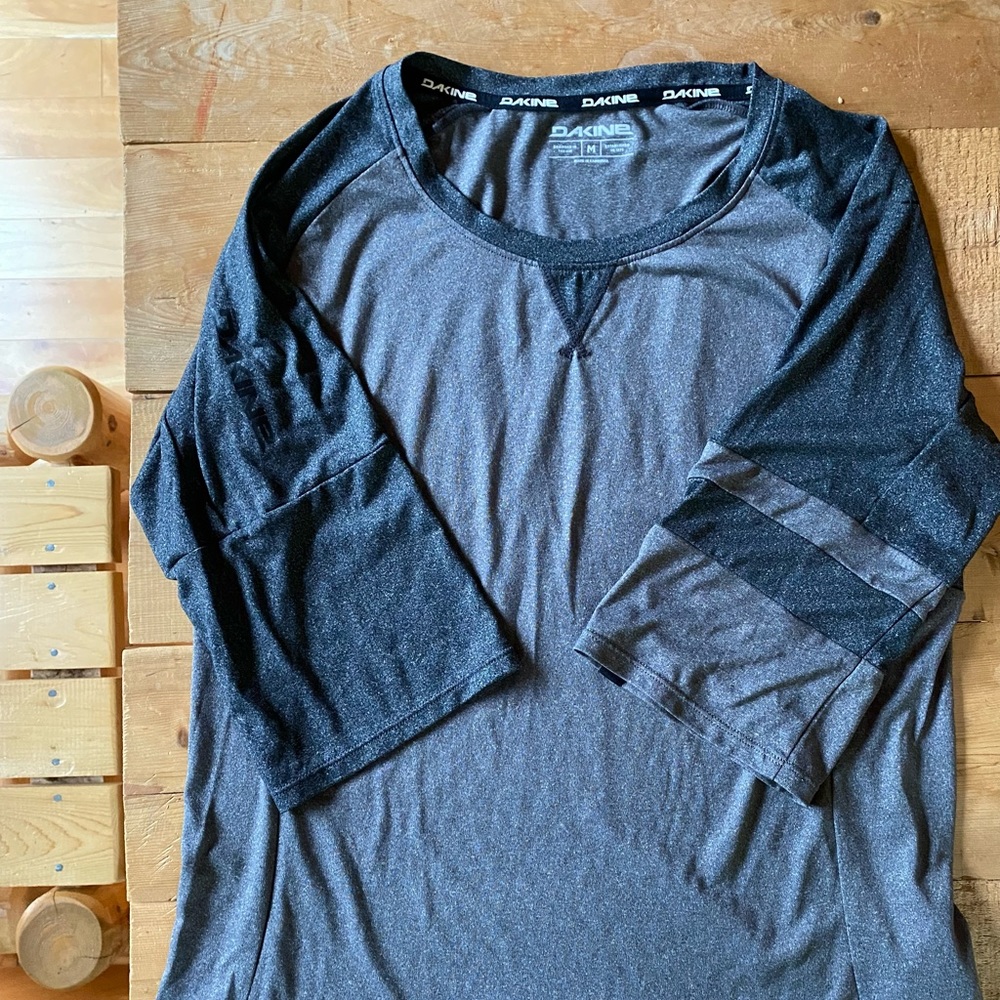 Dakine poly shirt